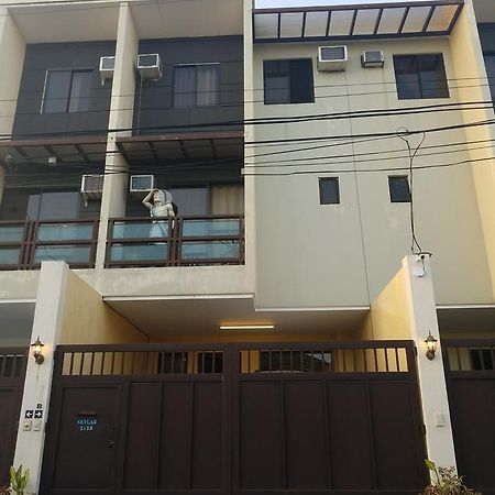 Skylab Guesthouse Paranaque City Экстерьер фото